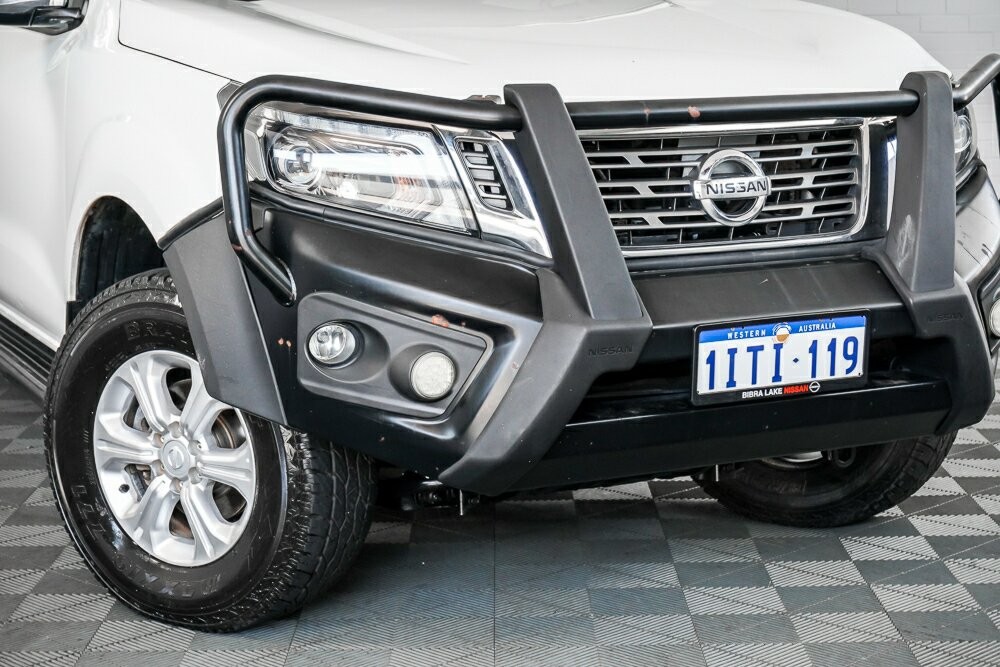Nissan Navara image 2