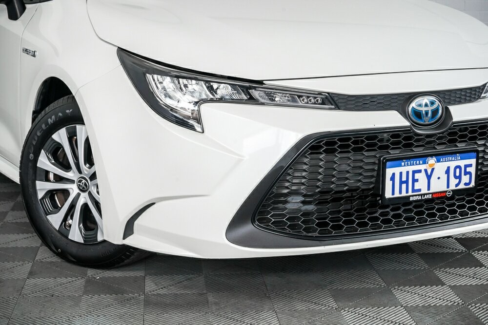 Toyota Corolla image 2