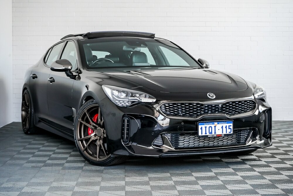 Kia Stinger image 1