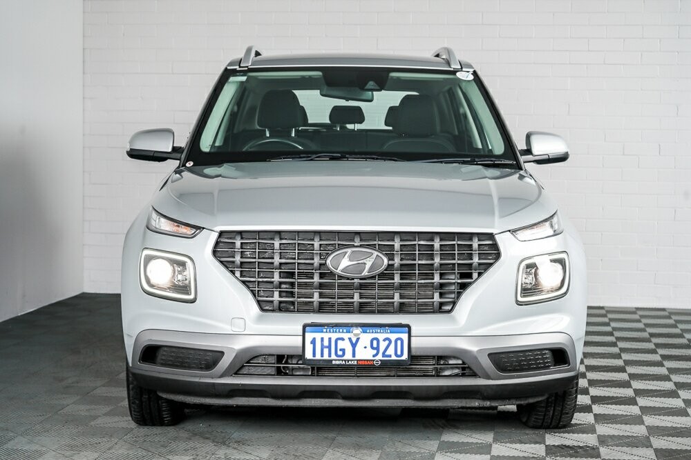Hyundai Venue image 3