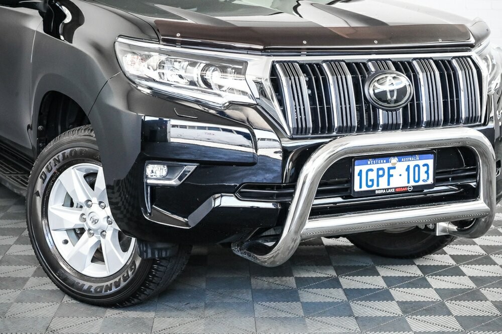 Toyota Landcruiser Prado image 2