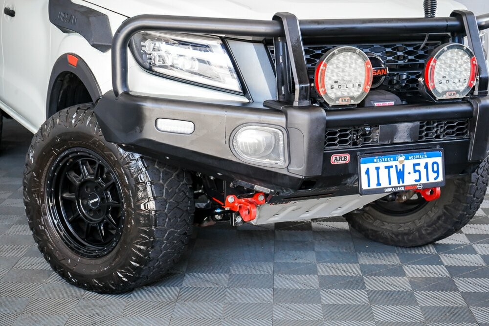 Nissan Navara image 2