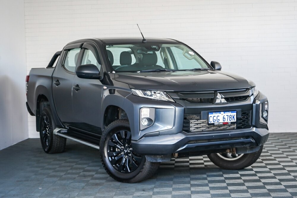 Mitsubishi Triton image 1