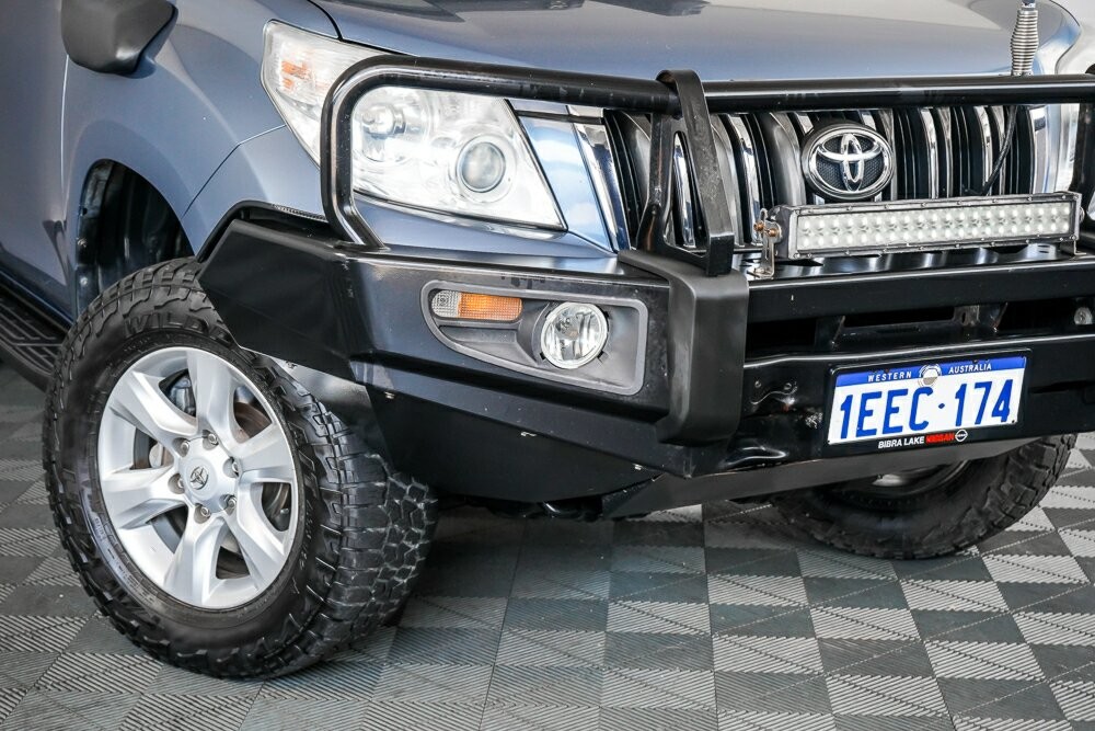 Toyota Landcruiser Prado image 2