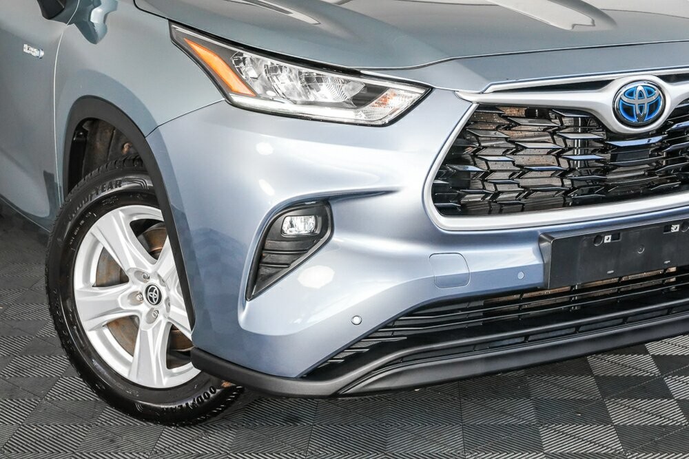 Toyota Kluger image 2