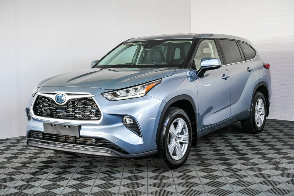 Toyota Kluger image 4