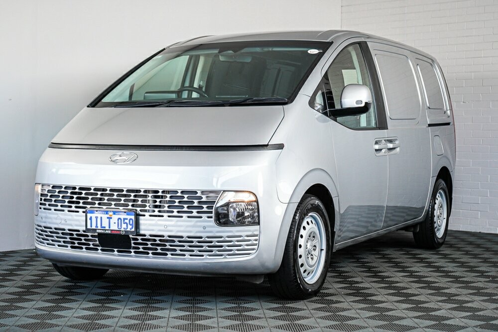 Hyundai Staria Load image 3
