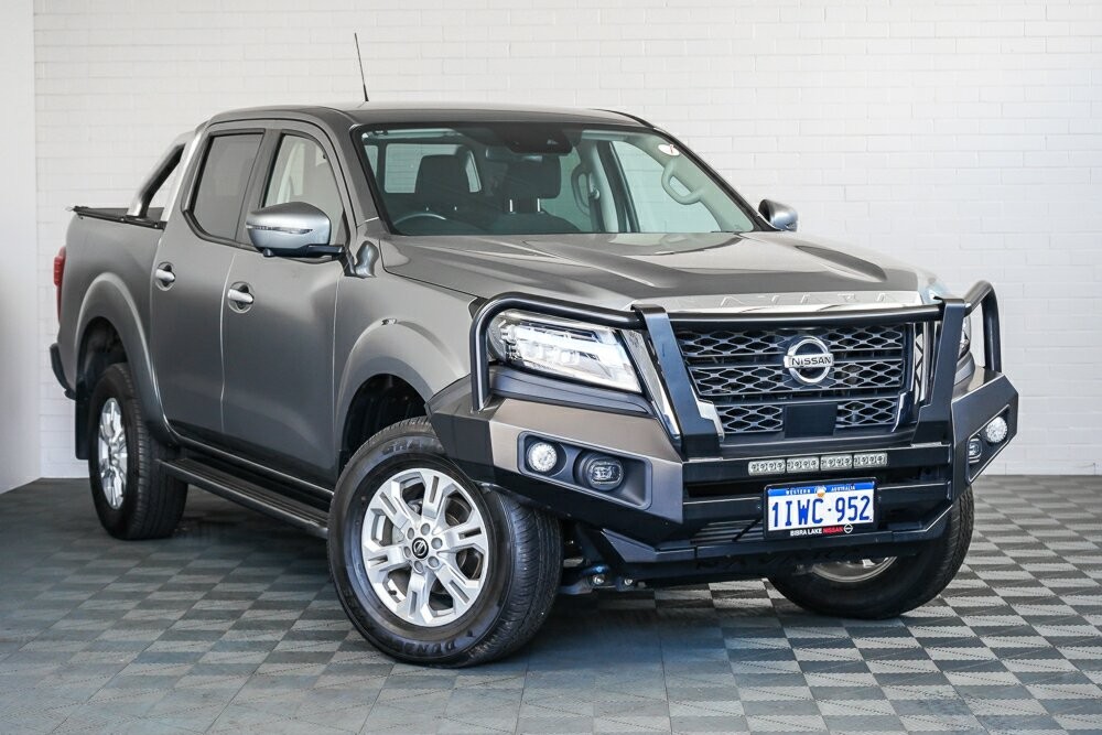 Nissan Navara image 1