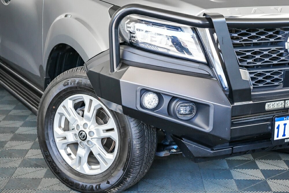 Nissan Navara image 2