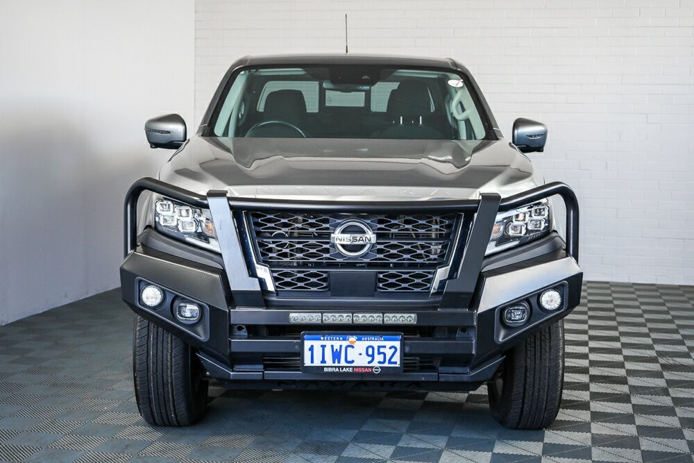 Nissan Navara image 3