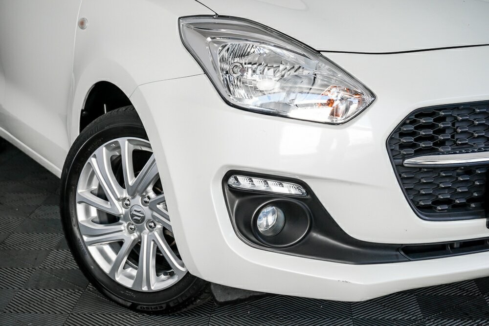 Suzuki Swift image 2