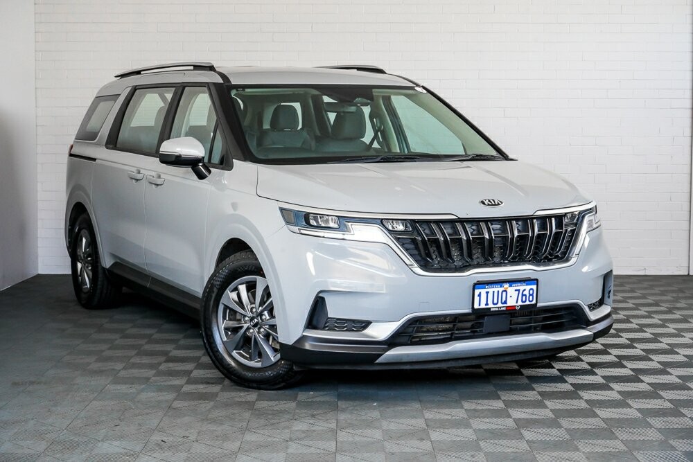 Kia Carnival image 1