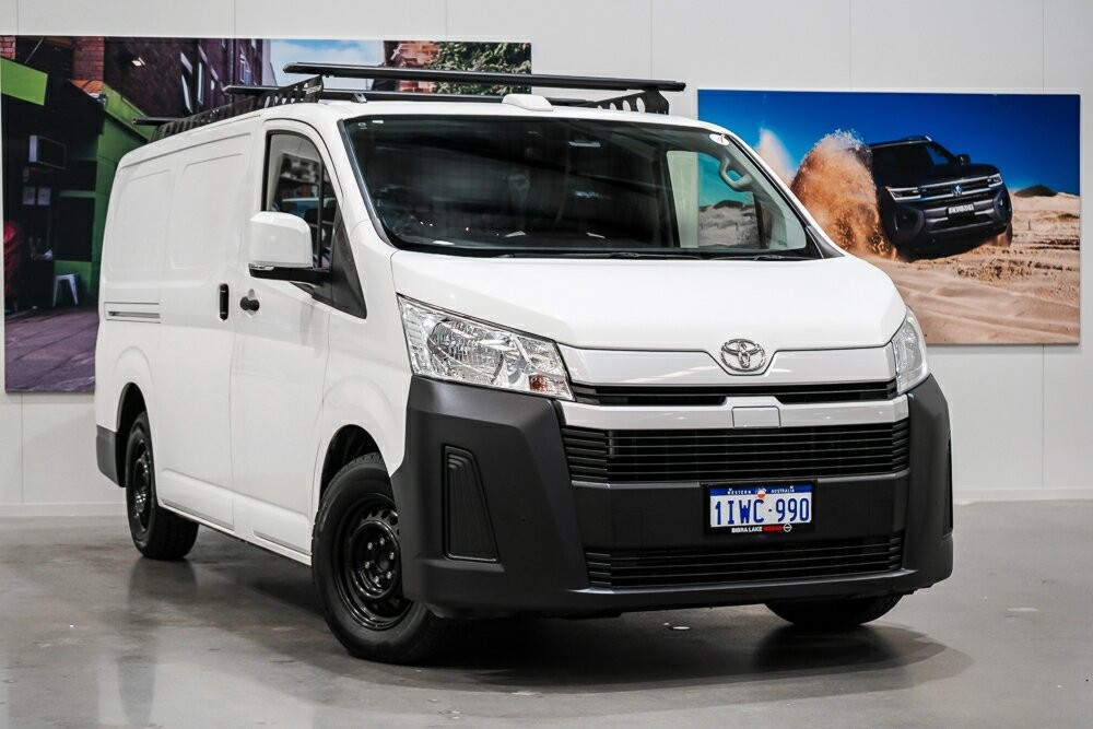 Toyota Hiace image 1
