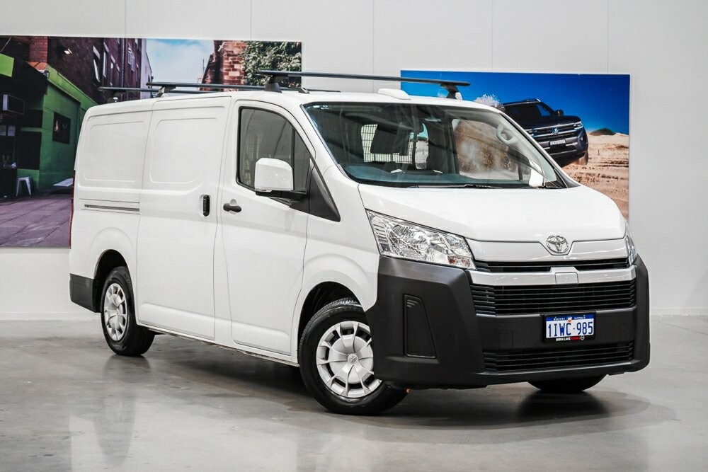Toyota Hiace image 1