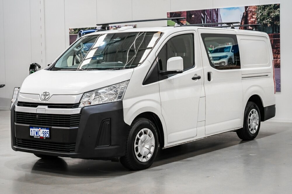 Toyota Hiace image 4