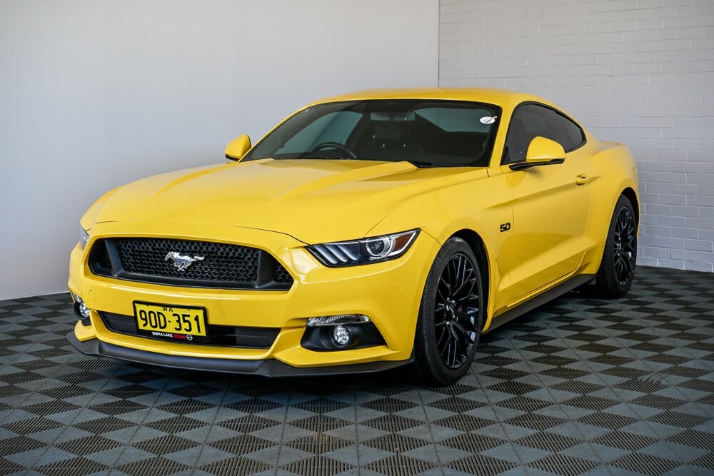 Ford Mustang image 4