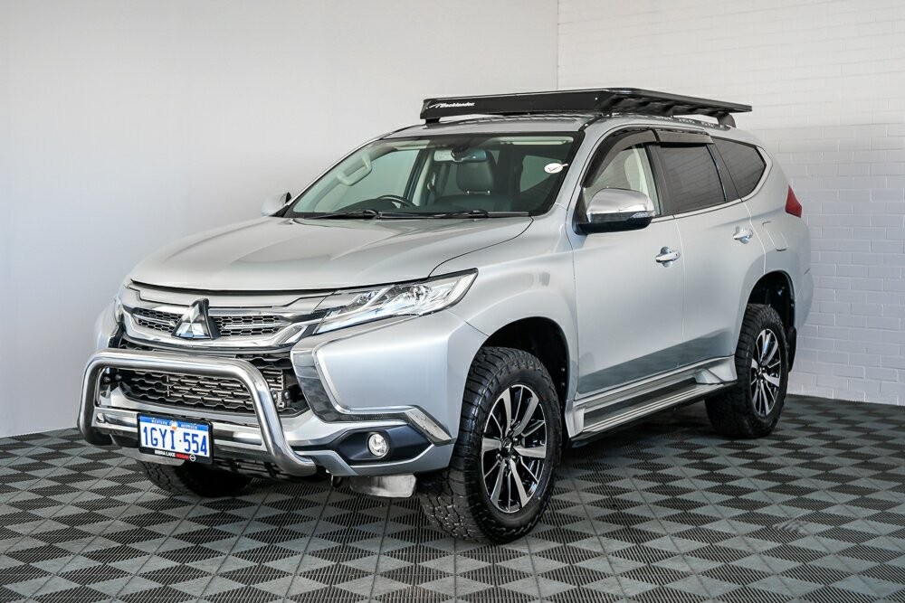 Mitsubishi Pajero Sport image 4