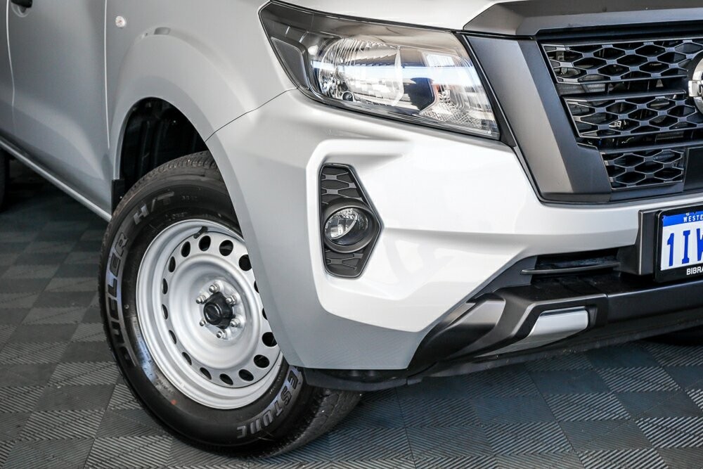 Nissan Navara image 2