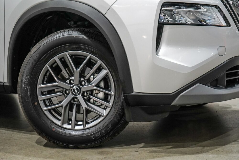 Nissan X-trail image 2