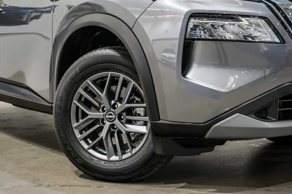 Nissan X-trail image 2