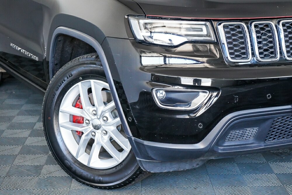 Jeep Grand Cherokee image 2