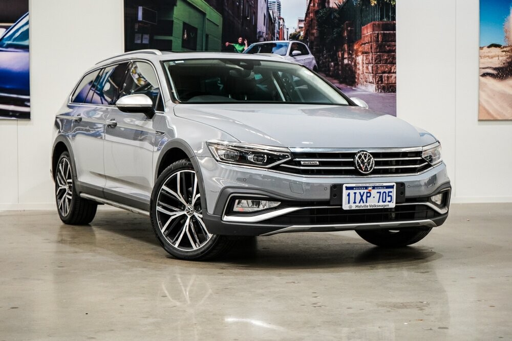 Volkswagen Passat image 1