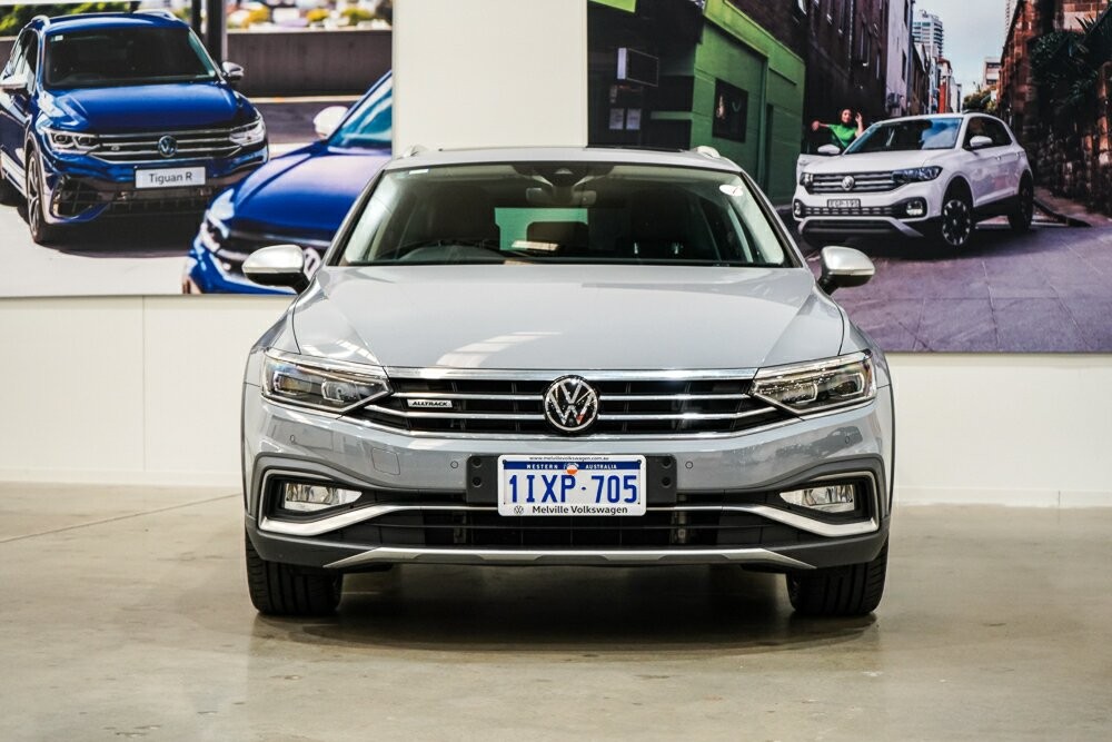 Volkswagen Passat image 3