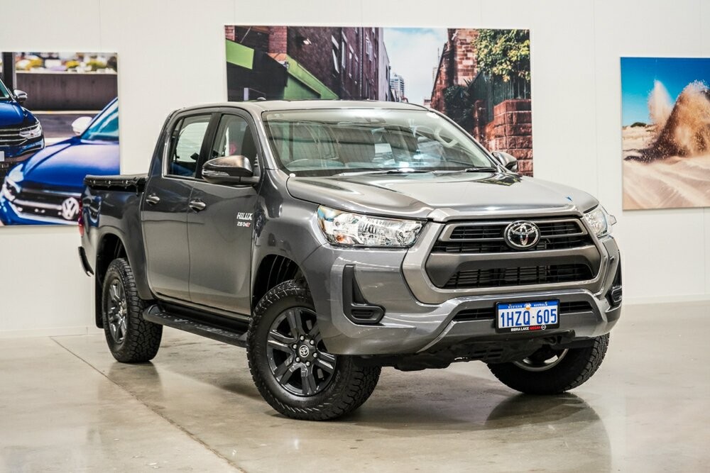 Toyota Hilux image 1