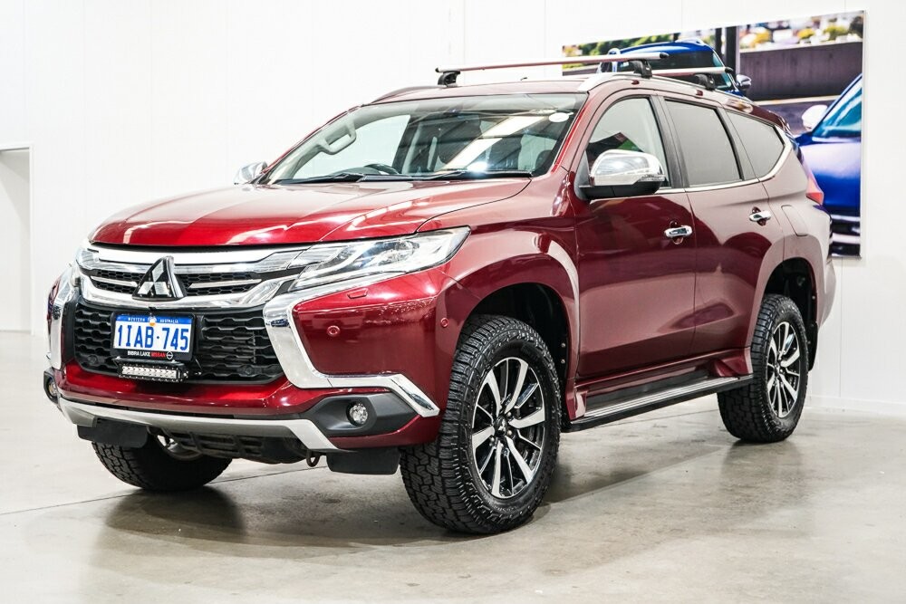 Mitsubishi Pajero Sport image 4