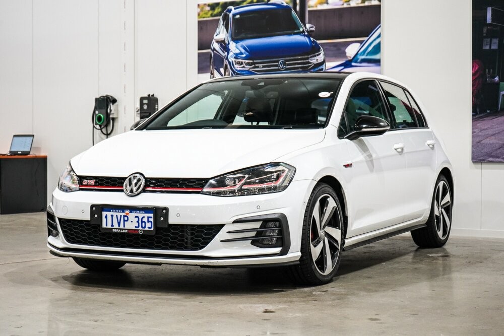 Volkswagen Golf image 4