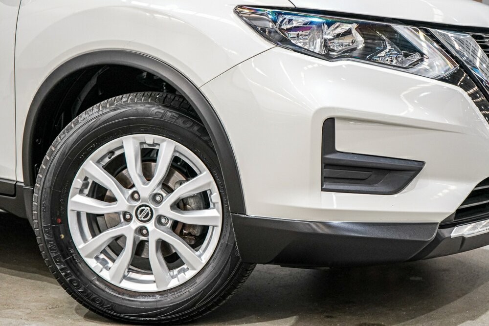 Nissan X-trail image 2