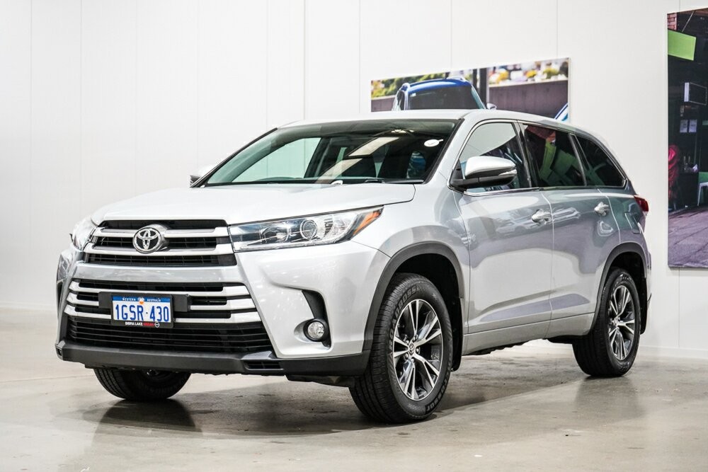 Toyota Kluger image 4
