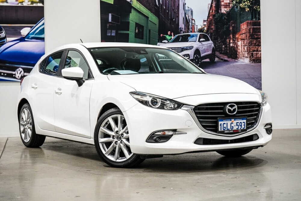 Mazda 3 image 1