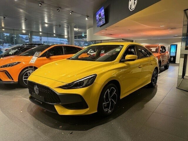 MG Mg5 image 1