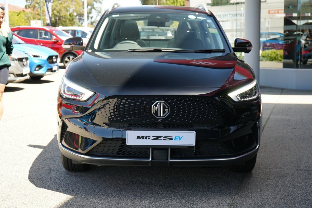 MG Zs Ev image 3