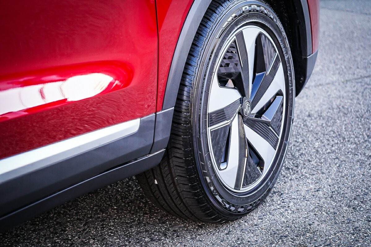 MG Zs Ev image 4