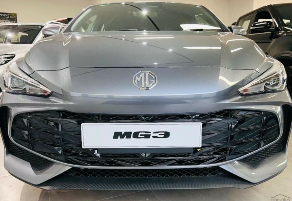 MG Mg3 image 2