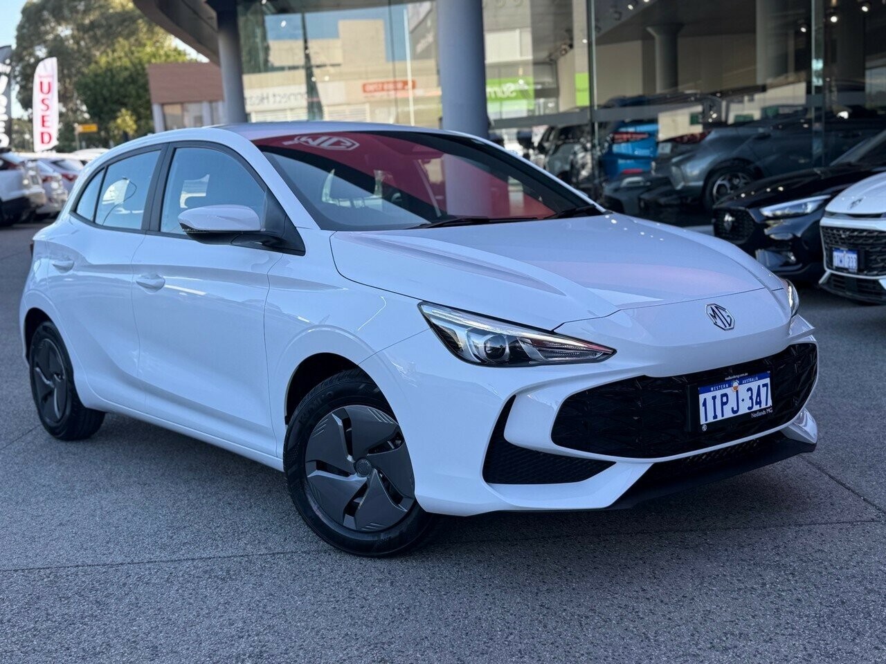 MG Mg3 image 2
