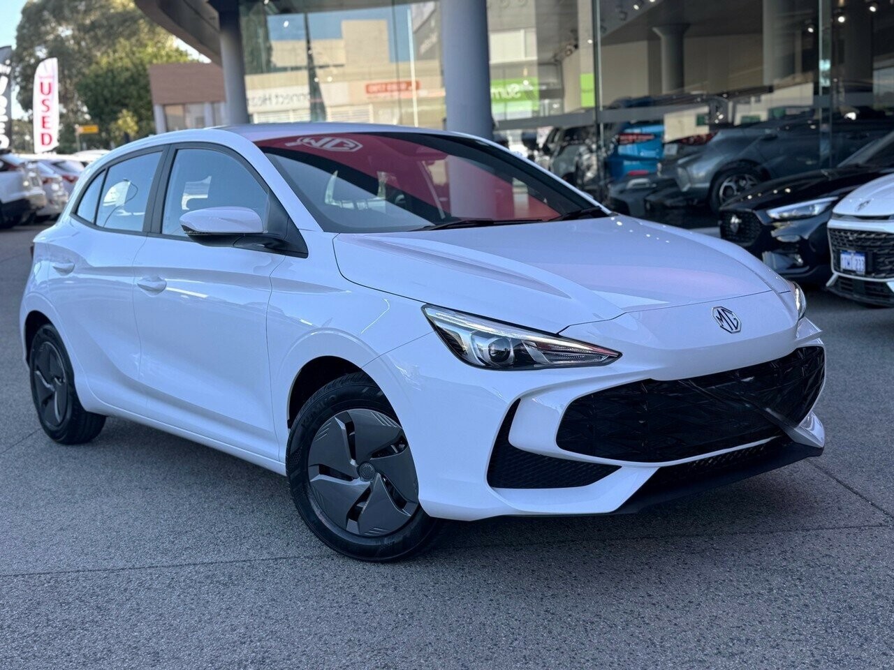 MG Mg3 image 1
