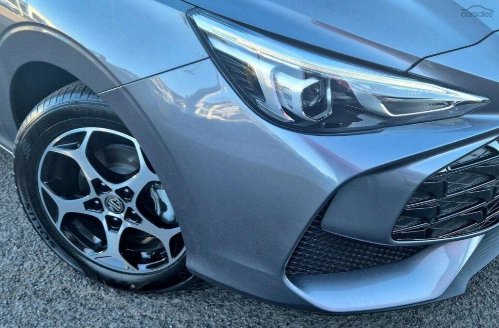 MG Mg3 image 2