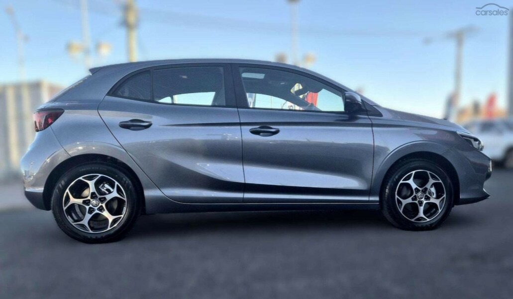 MG Mg3 image 3