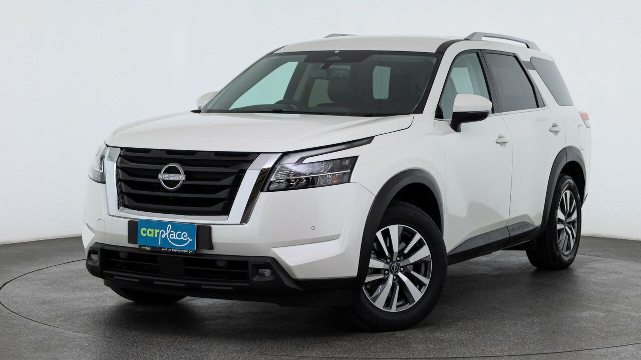 Nissan Pathfinder image 1