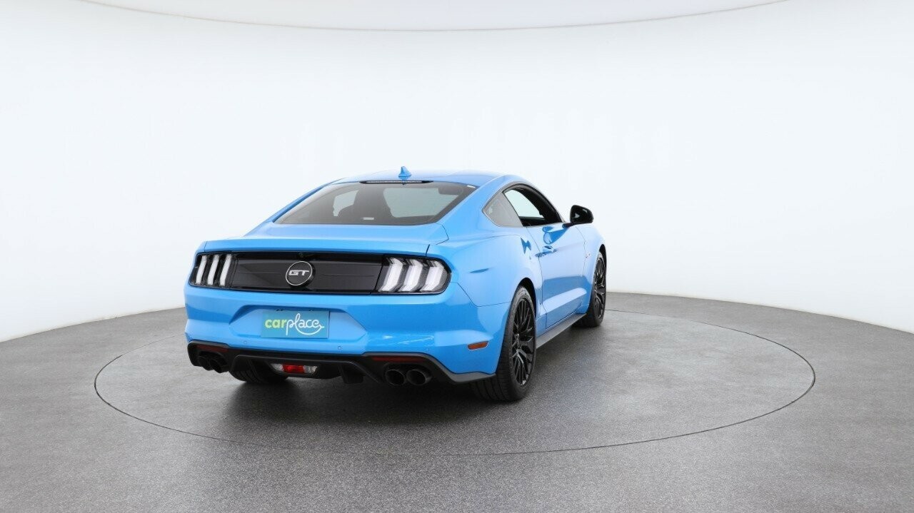 Ford Mustang image 3