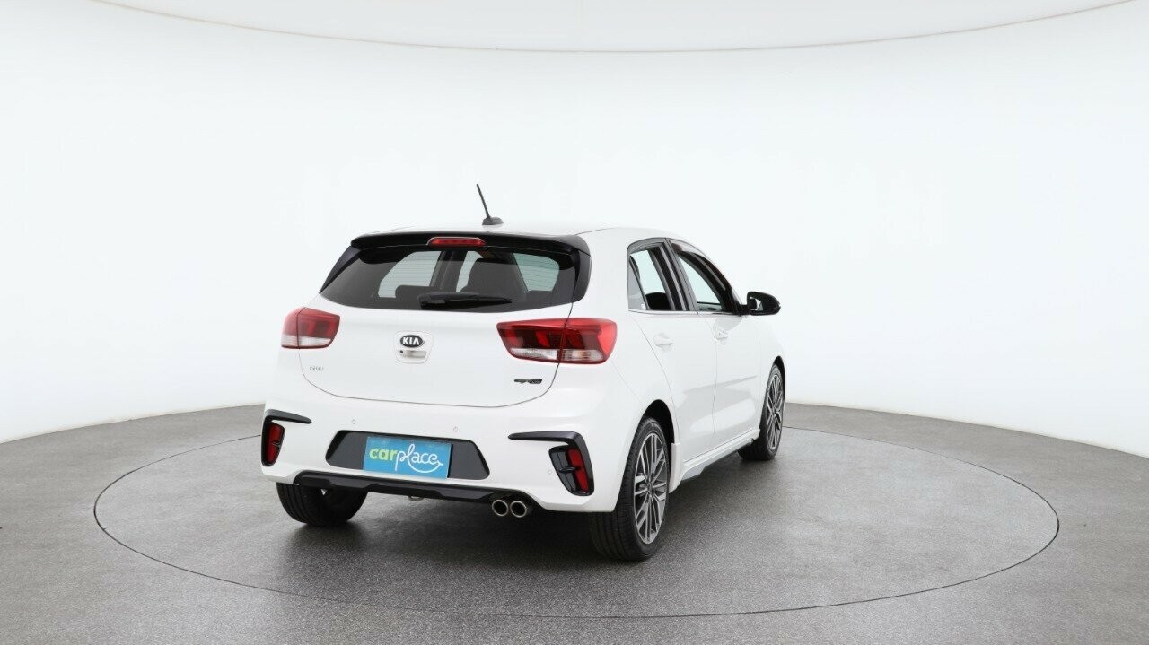 Kia Rio image 3