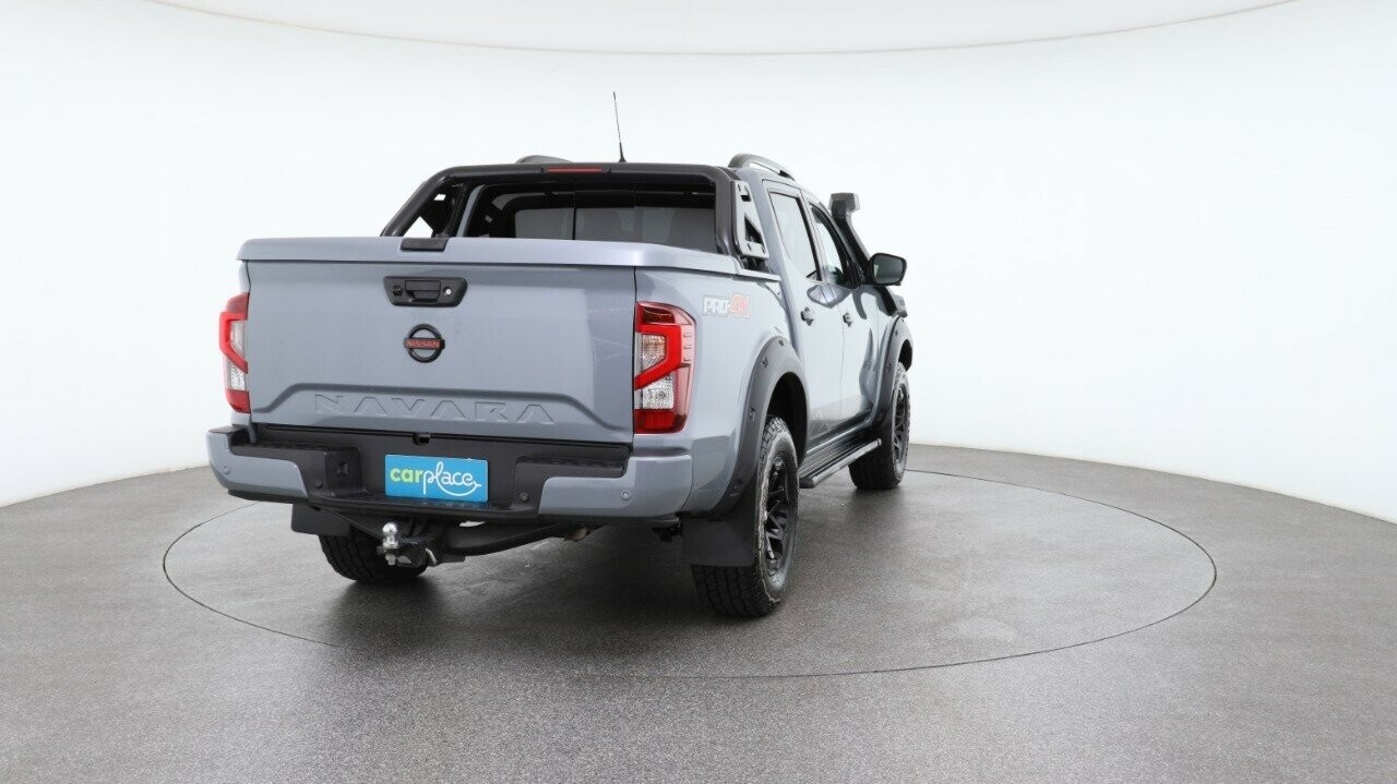 Nissan Navara image 3