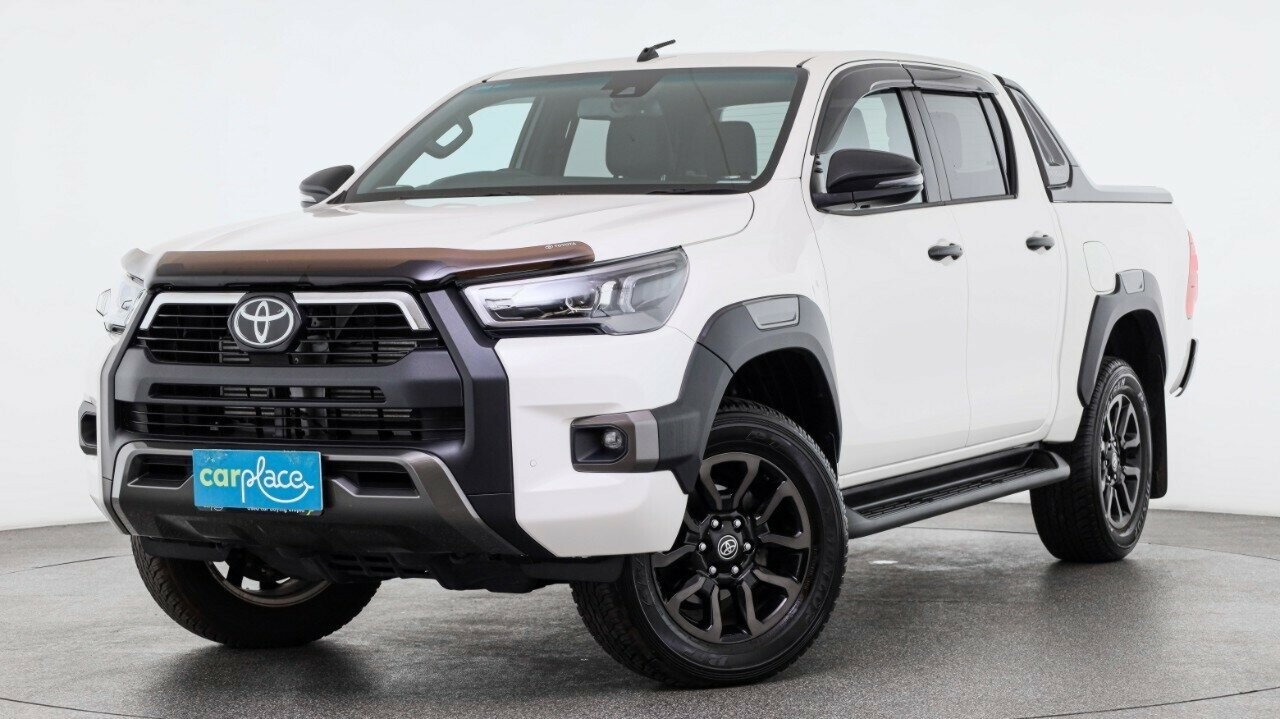 Toyota Hilux image 1