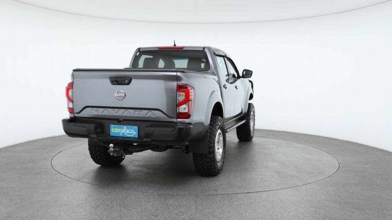 Nissan Navara image 3