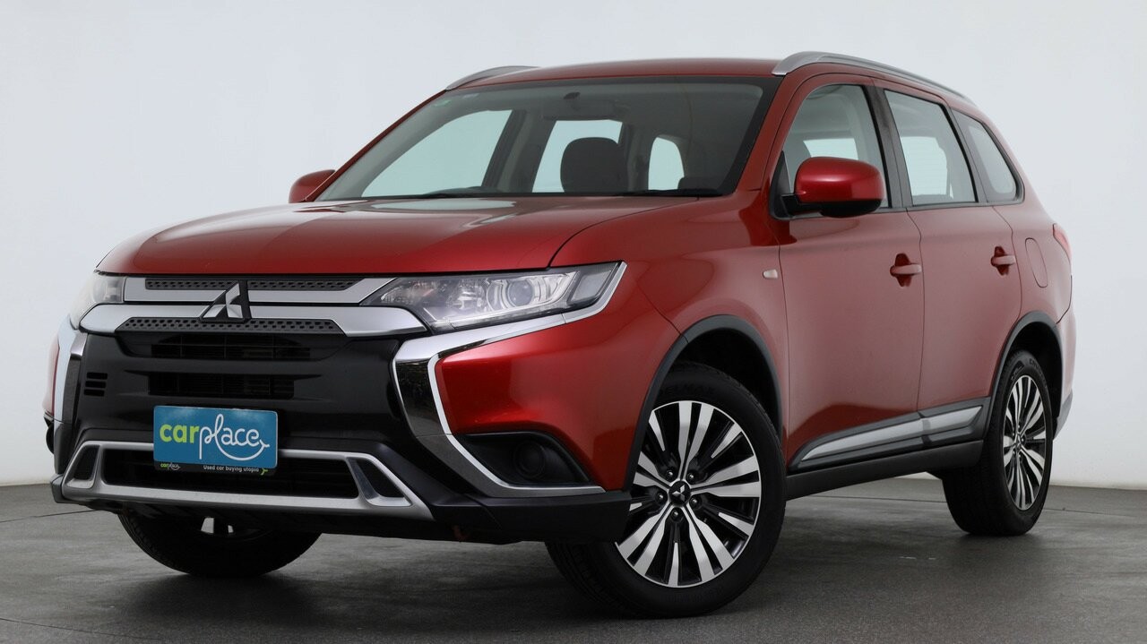 Mitsubishi Outlander image 1