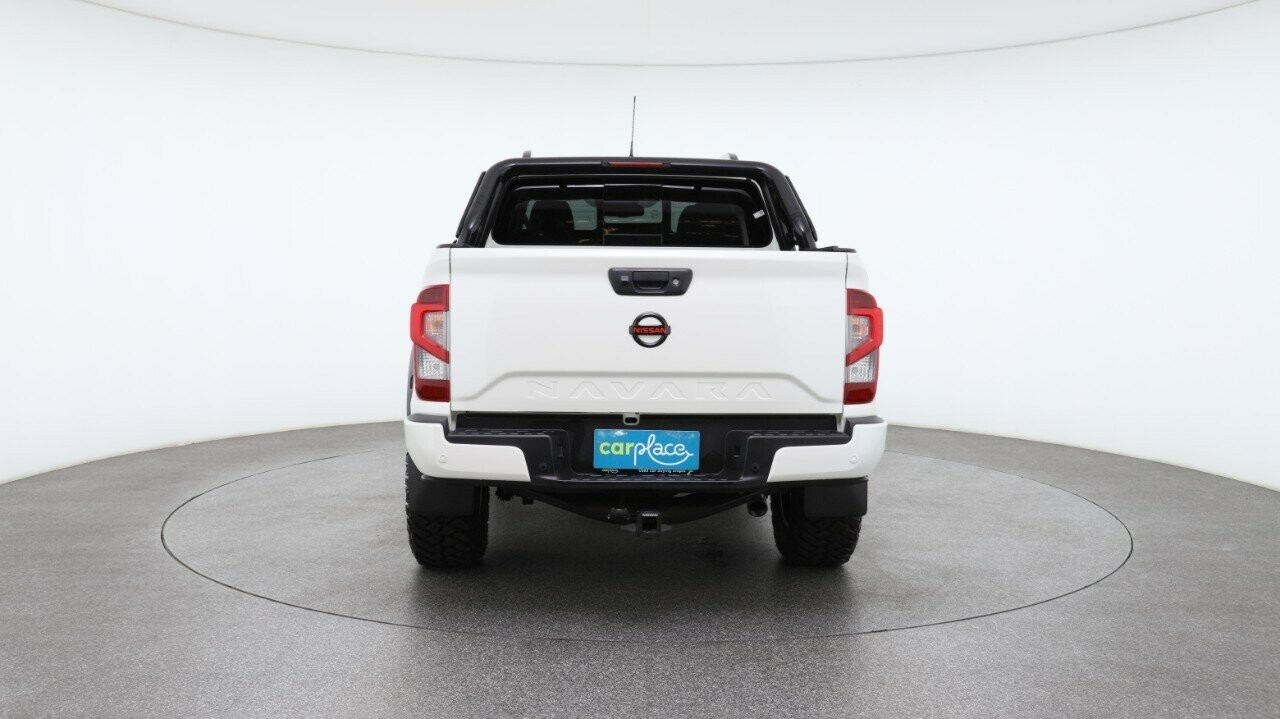 Nissan Navara image 2