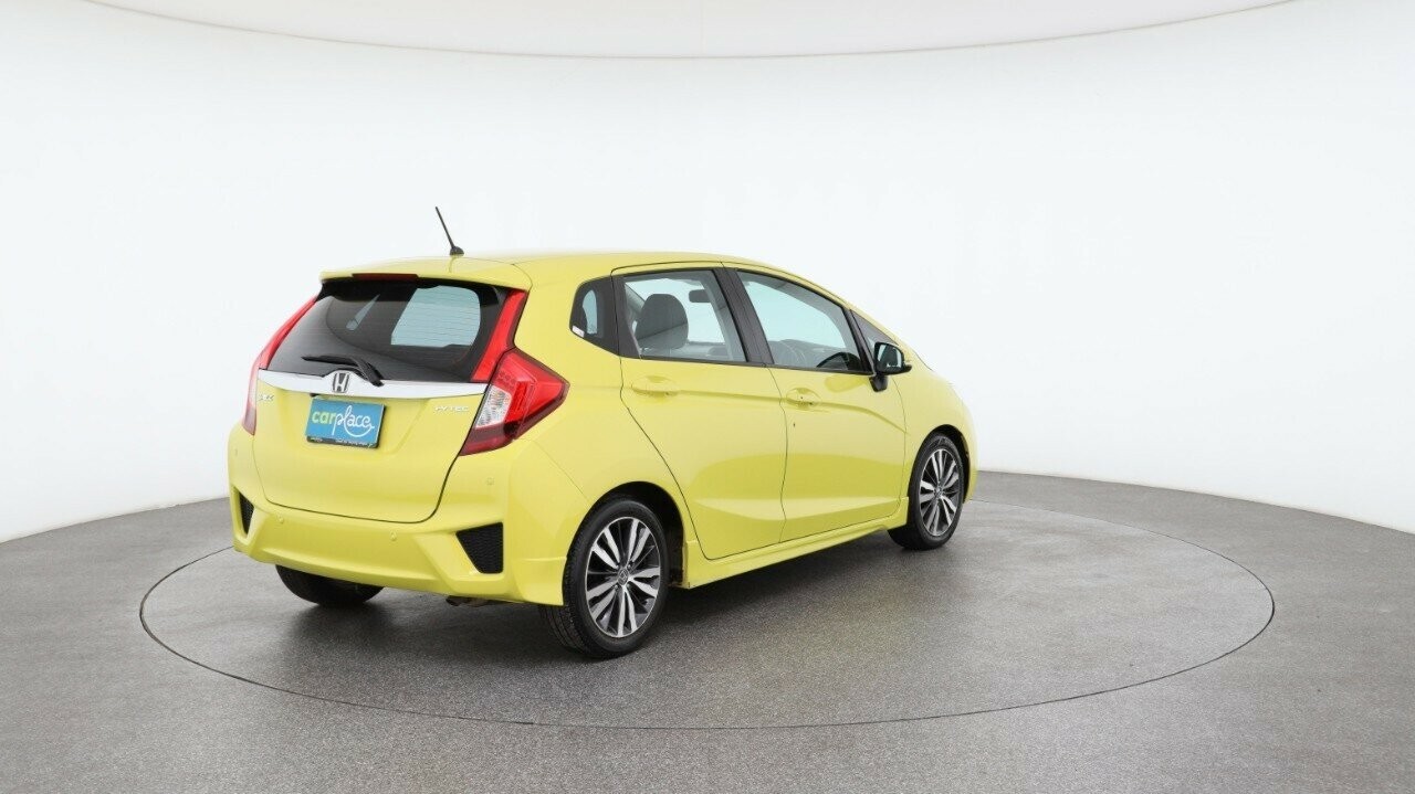 Honda Jazz image 4